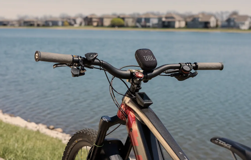 JBL Wind 3S là chiếc loa di động đa năng