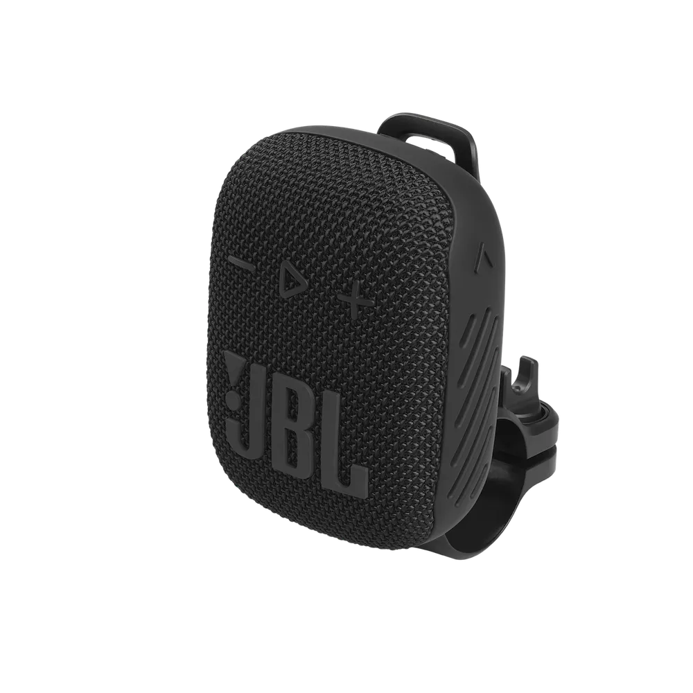 JBL Wind3S dễ dàng kẹp chắc chắn vào các loại ghi-đông, tay lái nhờ chiếc ngàm chuyên dụng. Ngoài ra, JBL Wind3S còn trang bị thêm chiếc kẹp, giúp loa gắn vừa vặn với hầu hết mọi chất liệu và kích thước dây đeo túi, ba lô mà không sợ bị tuột, rơi hay xô lệch khỏi vị trí