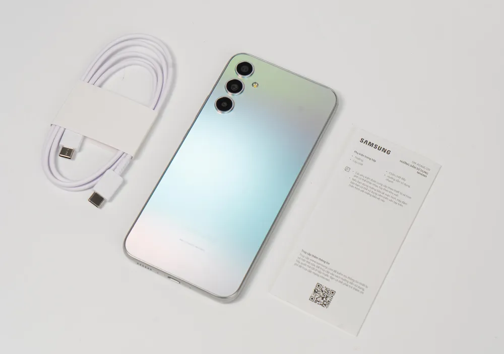 Samsung Galaxy A34 5G sở hữu màu sắc cá tính, thu hút mọi ánh nhìn.