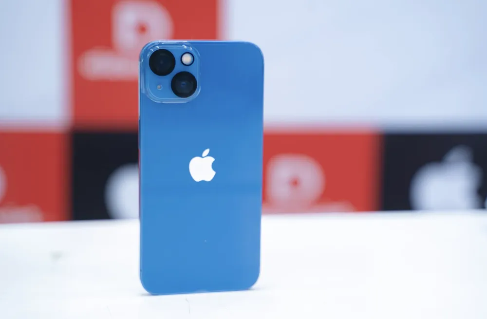 iPhone 13 128GB VN/A đang có giá từ 15,99 triệu đồng