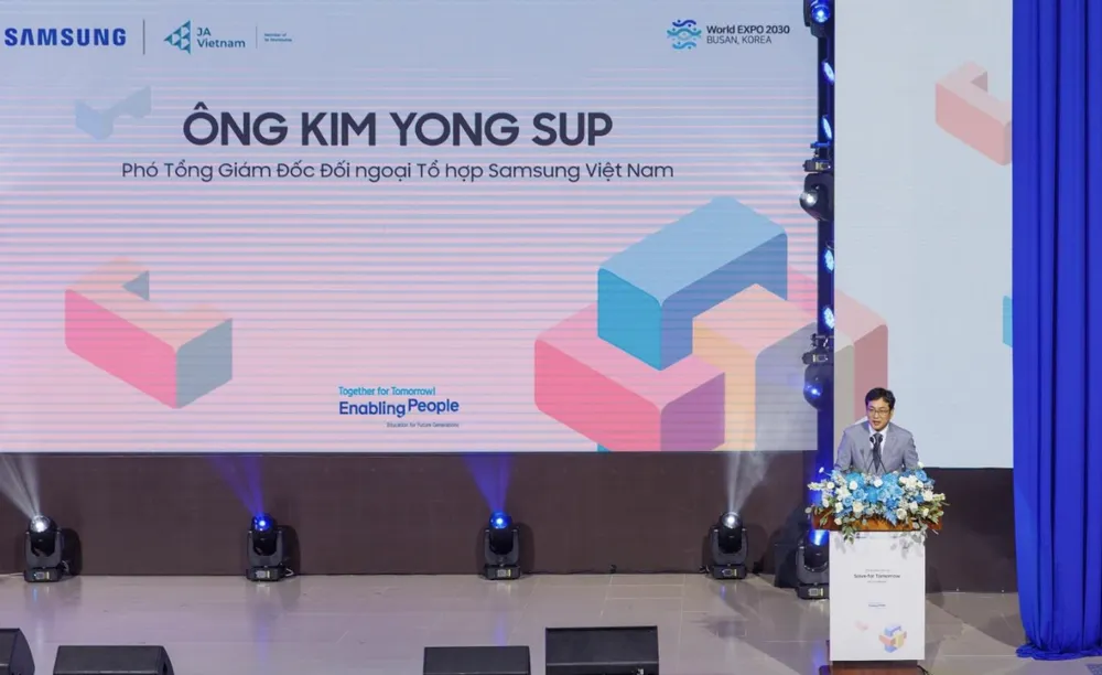 Ông Kim Yong Sup, Phó Tổng giám đốc Đối ngoại Tổ hợp Samsung Việt Nam phát biểu tại sự kiện