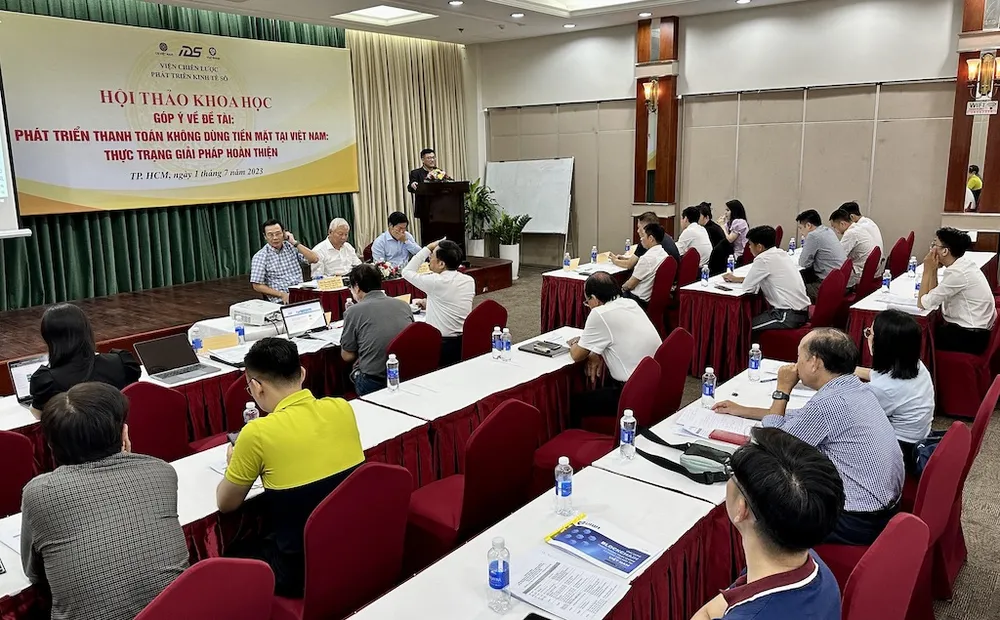 Đại biểu phát biểu tại hội thảo