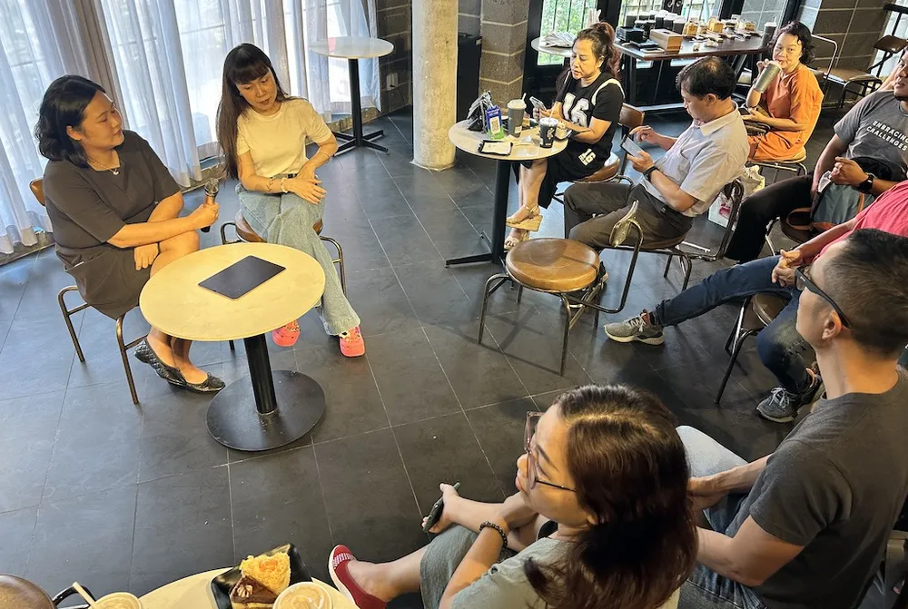 Đại diện ZaloPay chia sẻ thông tin tại buổi gặp gỡ Đại diện ZaloPay chia sẻ thông tin tại buổi gặp gỡ