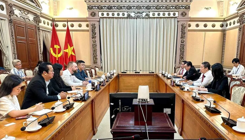 Buổi làm việc của Phó Chủ tịch UBND TPHCM Dương Anh Đức với ông Paul Hutchings, Tổng giám đốc phụ trách Úc, New Zealand và thị trường mới của Google for Education