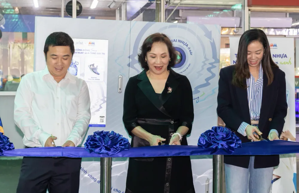 Aquafina, MM Mega Market và Alta Group cắt băng khánh thành "Trạm Tái Sinh"