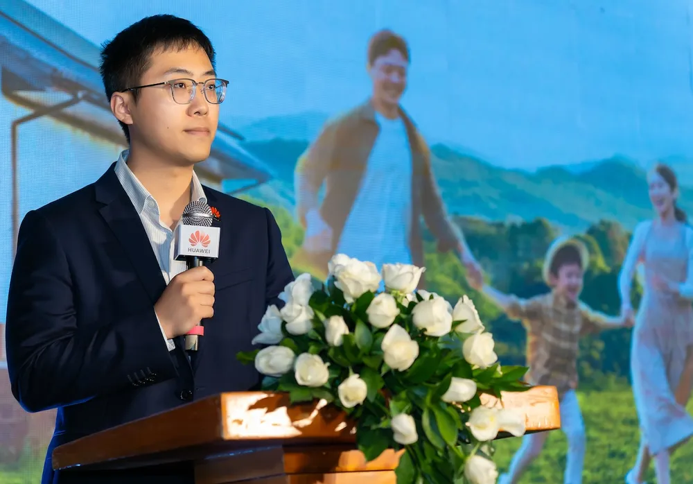 (1) Huawei ra mắt Giải pháp Điện mặt trời Thông minh toàn diện 5.0 .jpg