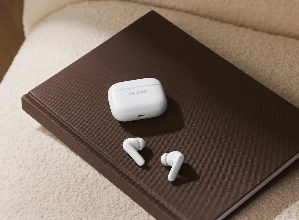 Tai Nghe Trắng_OPPO Enco Buds3 Pro.jpg