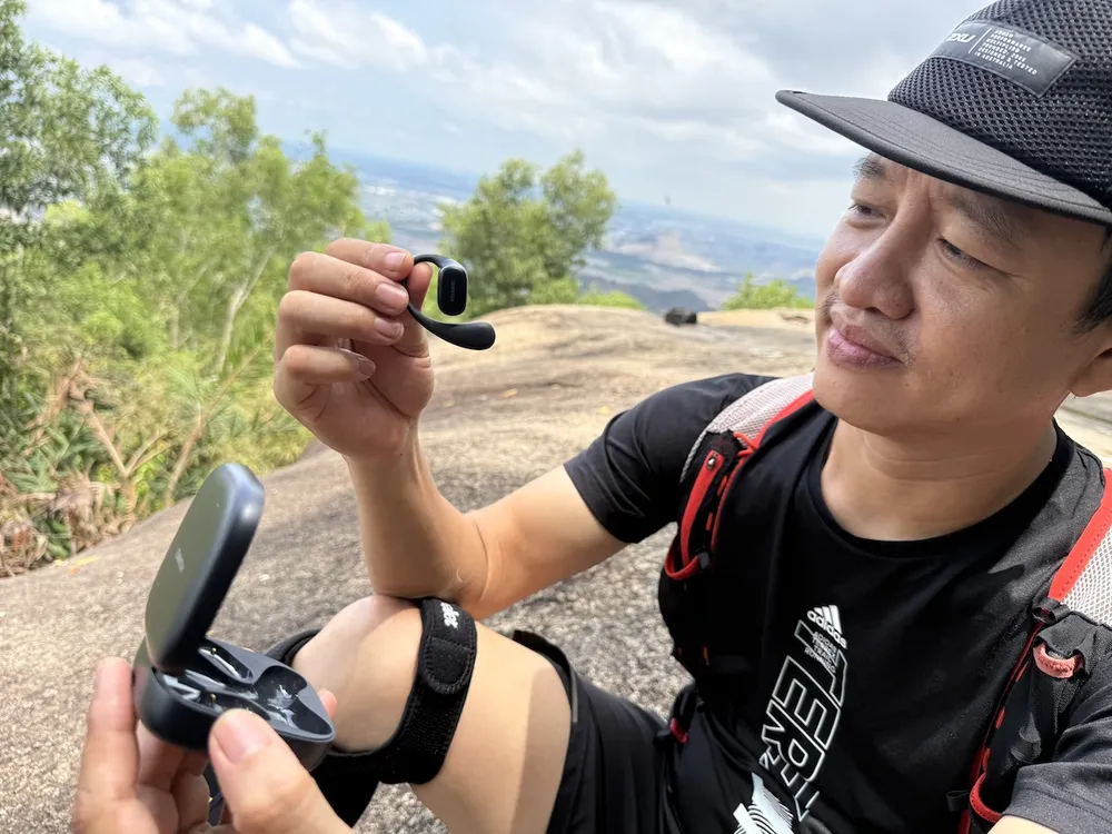 HUAWEI FreeArc là tai nghe xứng đáng cho người chơi thể thao, đặc biệt là trekking hay trail
