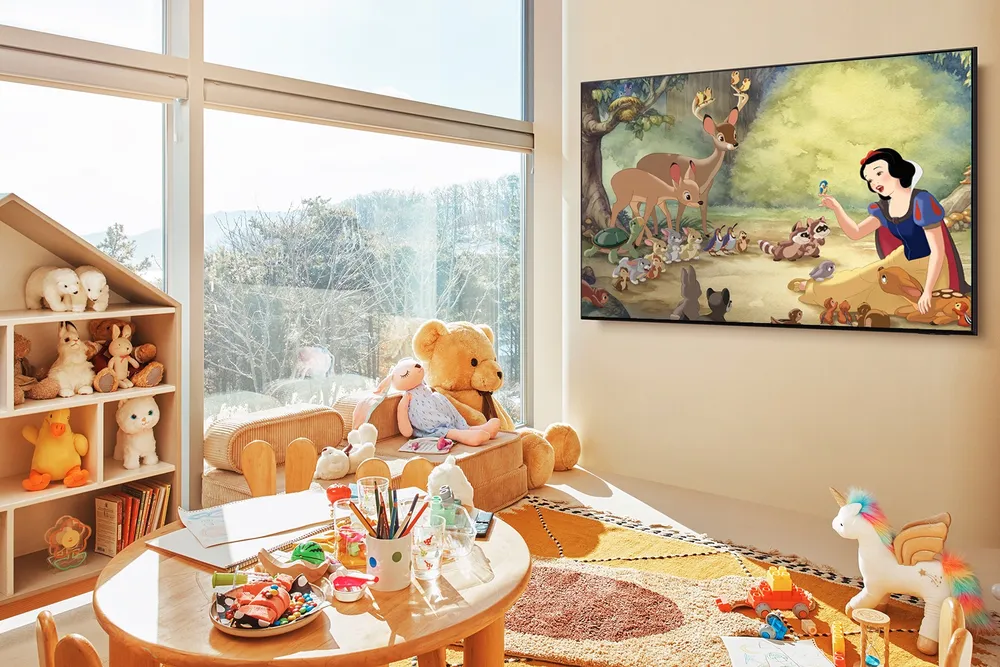 Bộ sưu tập Disney mới sẽ biến không gian phòng khách thành một phòng trưng bày kỹ thuật số sống động... trên TV Samsung