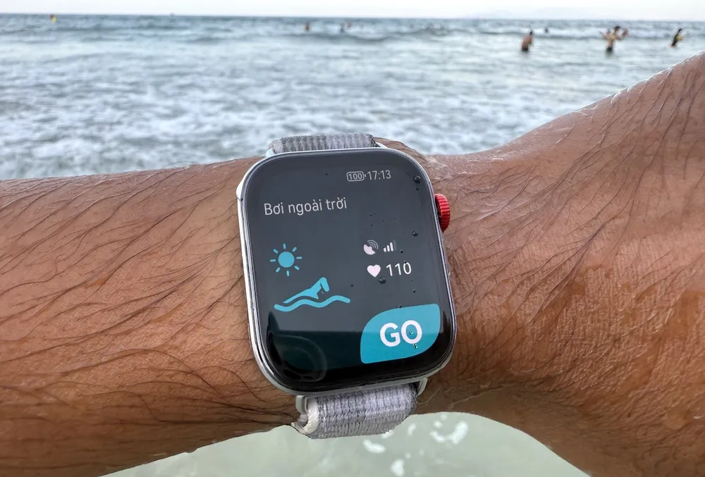 Huawei Watch Fit 4 không chỉ thời trang mà còn có thể tham gia các hoạt động thể thao 