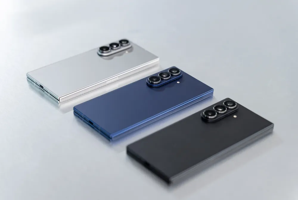 Các nhà bán lẻ đã cho đặt hàng Galaxy Z Fold7.