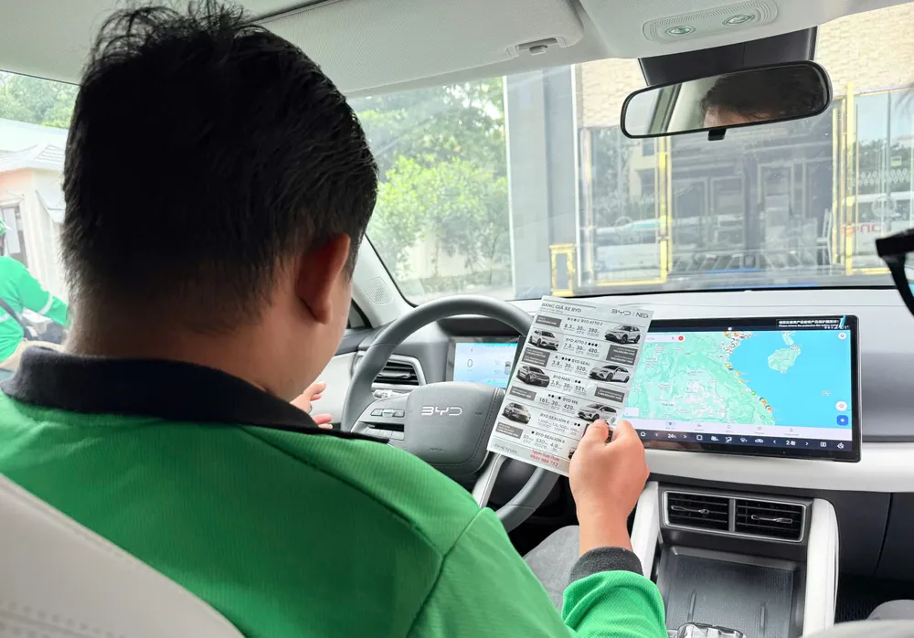 Tài xế công nghệ lái thử xe BYD