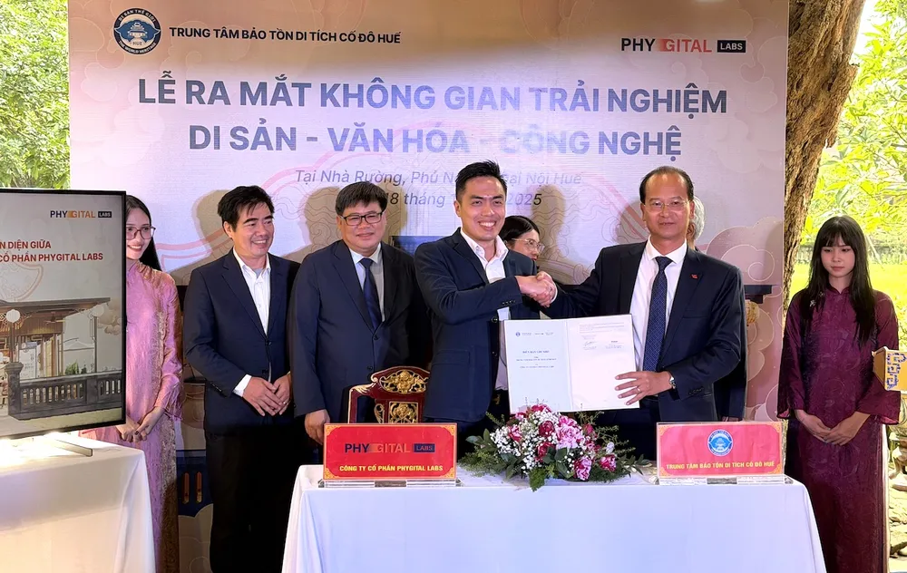 Trung tâm Bảo tồn Di tích Cố đô Huế và Phygital Labs ký kết Biên bản Ghi nhớ (MOU) hợp tác ứng dụng công nghệ trong phát triển di sản
