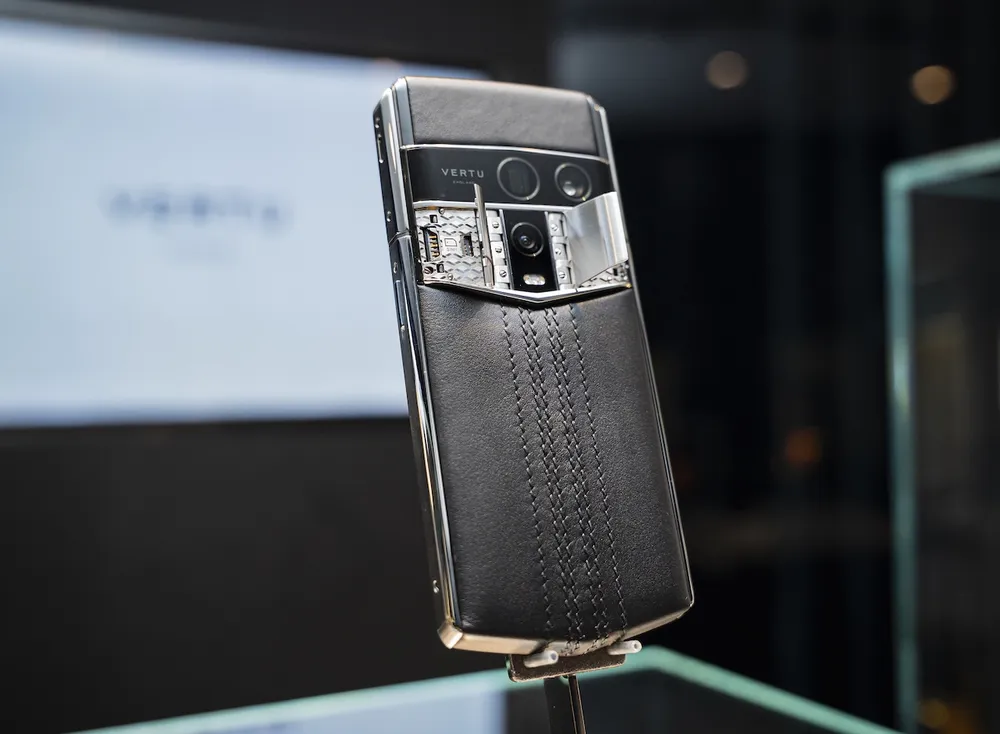 Vertu Agent Q.JPG