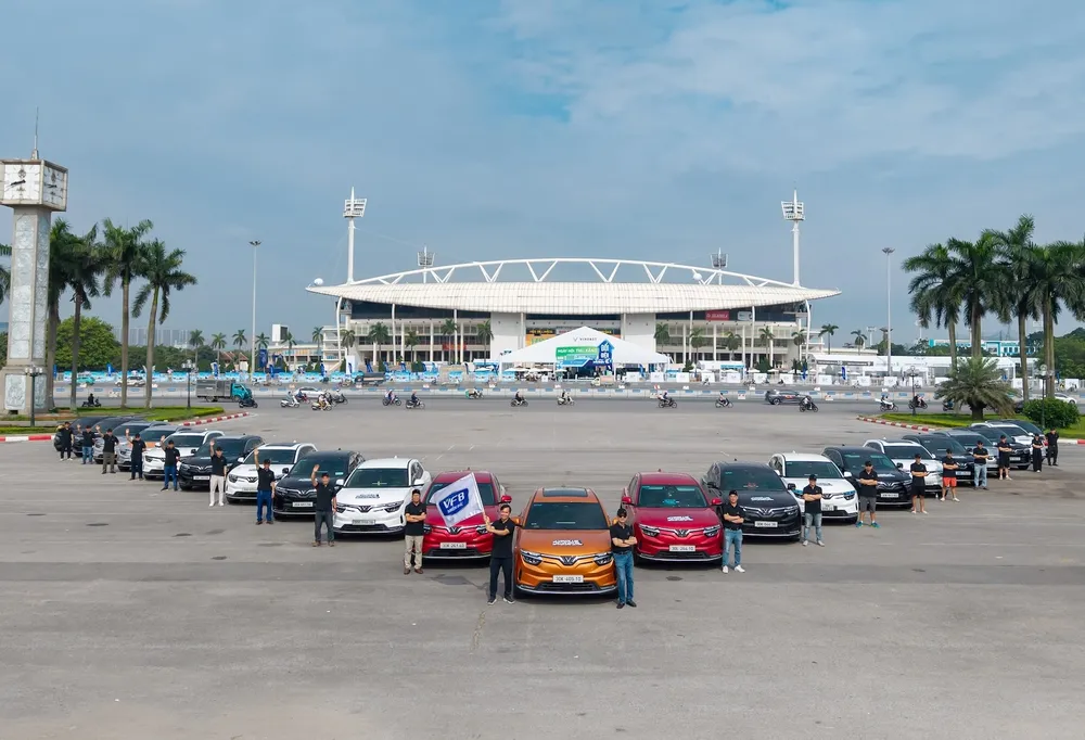 27.649 xe ô tô điện VinFast đến tay khách hàng