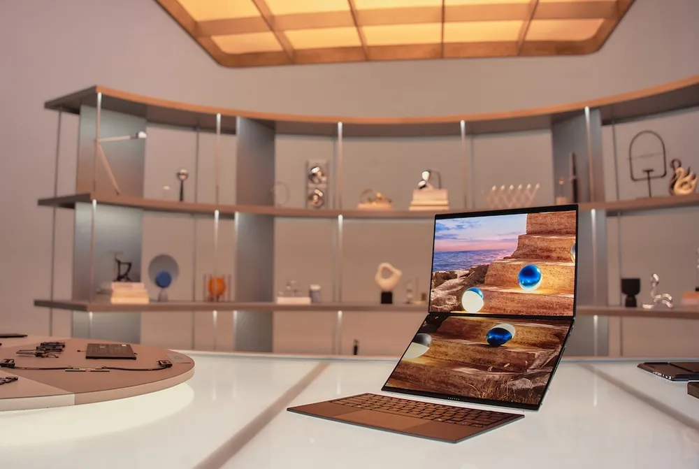 ASUS Zenbook DUO với thiết kế đặc biệt
