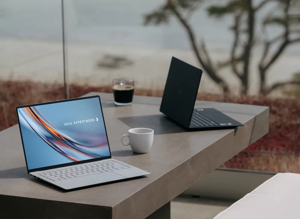 ASUS_ExpertBookUltra_ACN_Scenario30.jpg