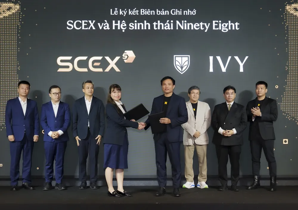 Công ty Cổ phần Sàn Giao dịch Tài sản Mã hóa Sacom (SCEX) và Công ty TNHH IVY tại lễ ký kết hợp tác.