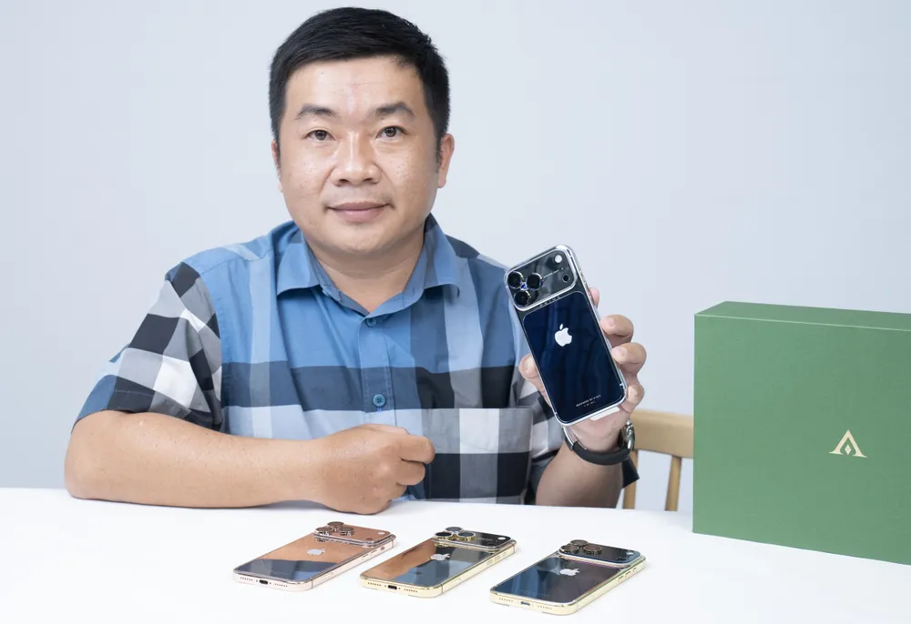 Nhà chế tác Thắng Eric với iPhone 18 Pro Max PRIME MASTER DIAMOND - 0.79 CT.