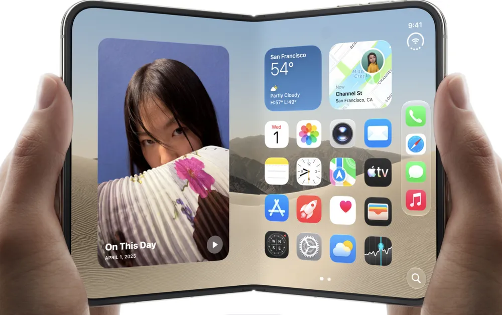 iPhone Duo, chiếc điện thoại màn hình gập đầu tiên trong lịch sử của Apple. Ảnh: Apple