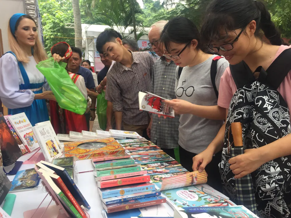 Sách điện tử lần đầu xuất hiện tại Triển lãm Hội chợ sách quốc tế ảnh 1