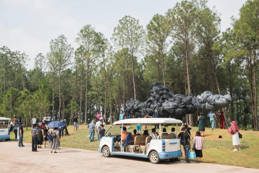 Choáng ngợp với Không gian nghệ thuật trong rừng ảnh 3