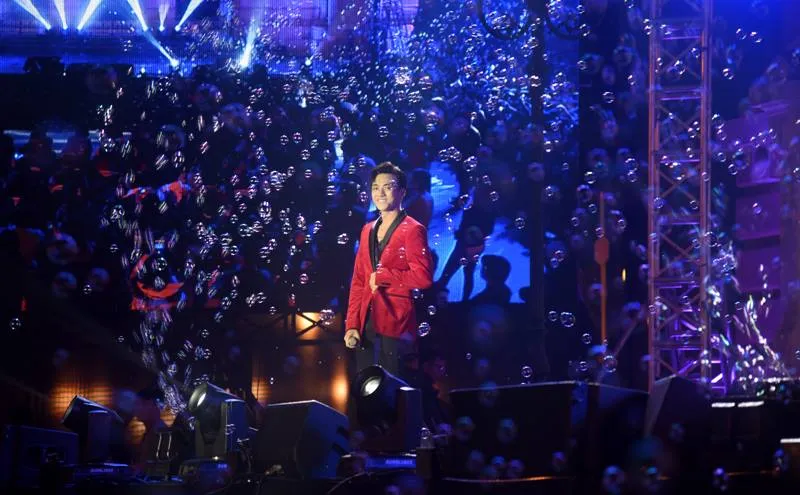 "Beyonce Hàn Quốc” đốt cháy đêm đông Hà Nội ảnh 3