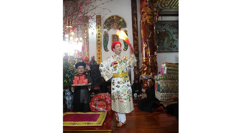 Khuyến cáo không sử dụng nhiều đồ mã trong Hầu đồng