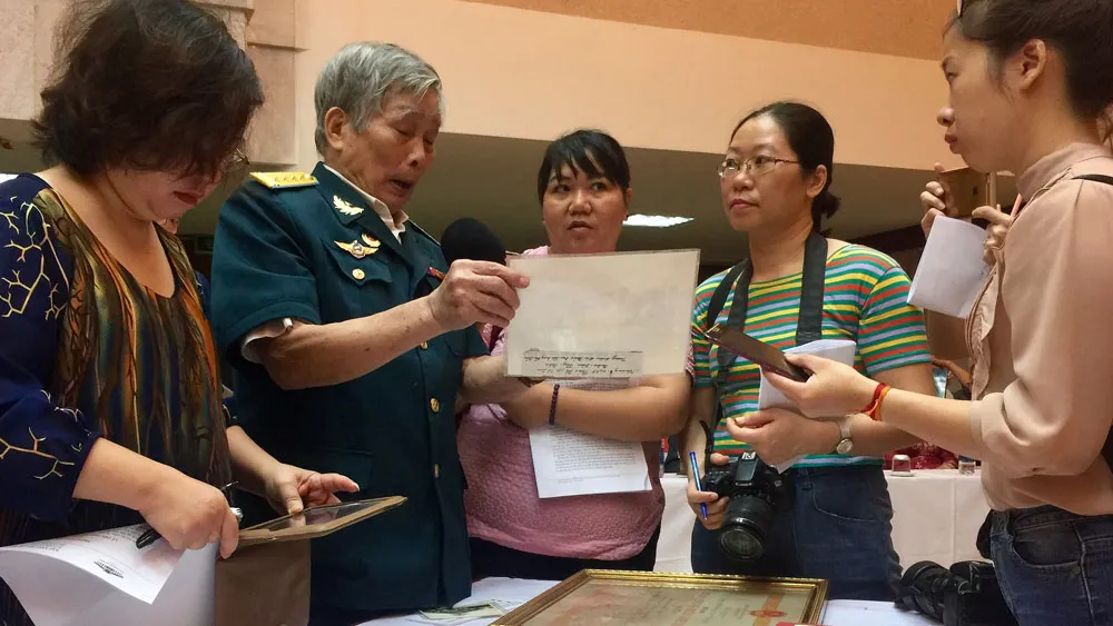 Tiếp nhận nhiều tư liệu, hiện vật quý về Chủ tịch Hồ Chí Minh