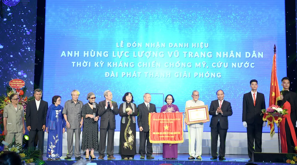 Đài Phát thanh Giải phóng đón nhận danh hiệu Anh hùng Lực lượng vũ trang nhân dân ảnh 1