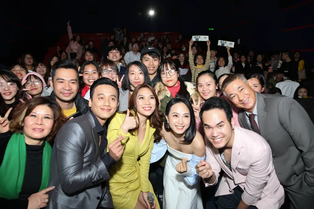 Nhiều rạp chiếu quá tải vì “Chị trợ lý của anh” ảnh 2