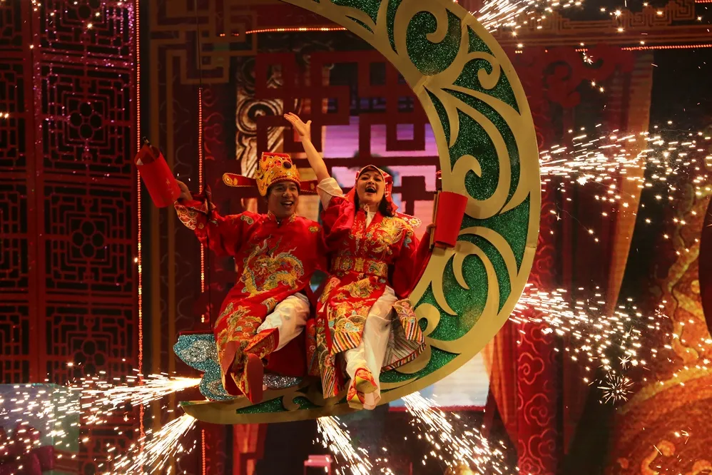 Táo quân 2019: Ngọc Hoàng xuống hạ giới “đi bão”, mừng chiến thắng của  đội tuyển Việt Nam ảnh 3