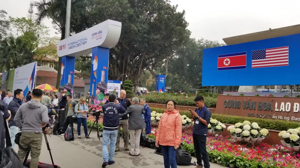 “Quà tặng” nào được phóng viên quốc tế chọn nhiều nhất? ảnh 2