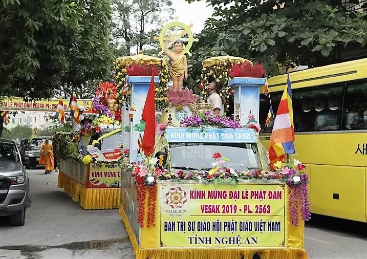 Rước hơn 400 xe hoa chào mừng Đại lễ Vesak 2019 ảnh 2