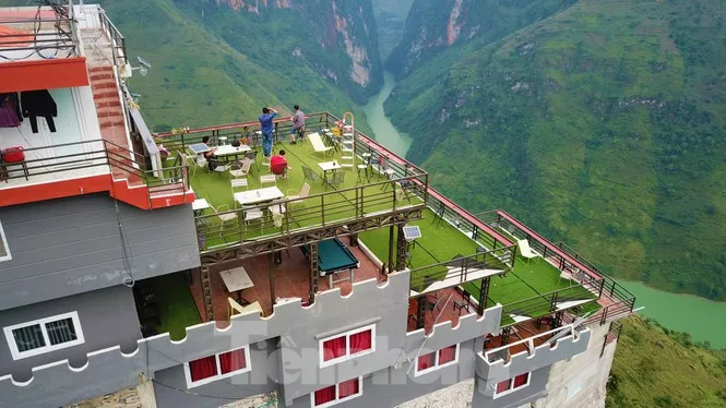 Đề xuất phá dỡ các phần giật cấp của nhà hàng ở Mã Pì Lèng trước ngày 15-11 ảnh 1