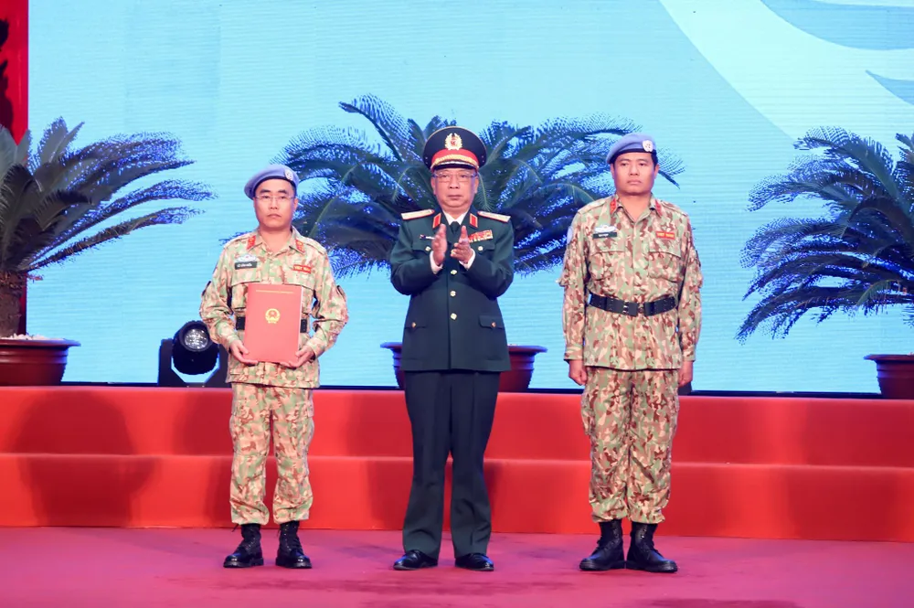 Lễ xuất quân Bệnh viện dã chiến cấp 2 số 2 lên đường thực hiện nhiệm vụ gìn giữ hòa bình ảnh 2