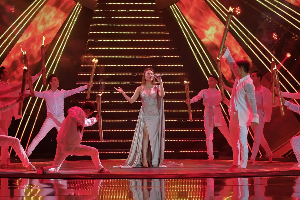 Chào 2020 - khám phá hành trình đa sắc màu của âm nhạc ảnh 1