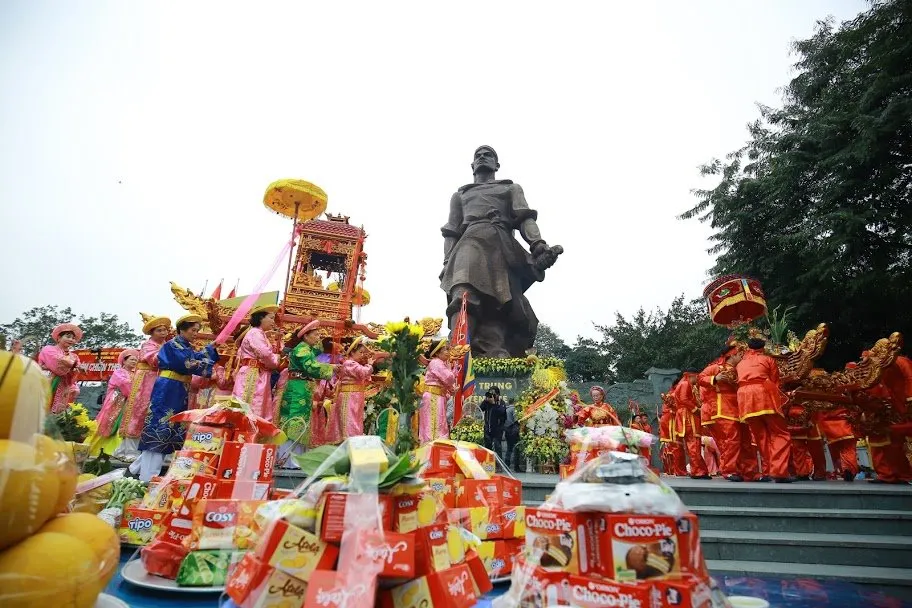 Hàng ngàn người tham dự lễ hội Gò Đống Đa ảnh 3