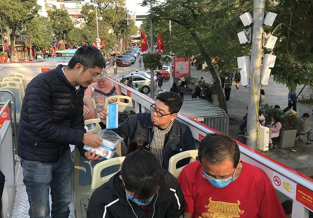 Tổng cục trưởng Tổng cục Du lịch khẳng định sát cánh hỗ trợ du khách ảnh 1