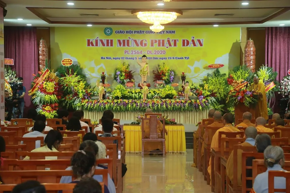 Trang nghiêm chính lễ Phật đản đặc biệt tại chùa Quán Sứ ảnh 1