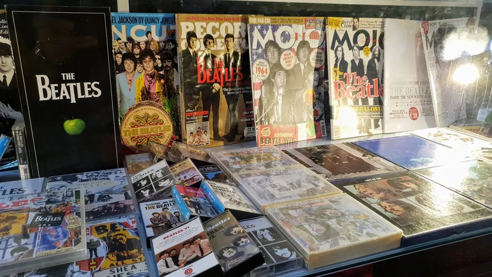 Không gian âm nhạc đầy ngẫu hứng với The Beatles huyền thoại ảnh 1