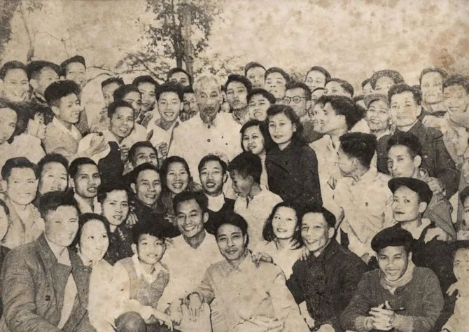 Báo Nhân Dân kỷ niệm 70 năm ra số đầu  ảnh 1