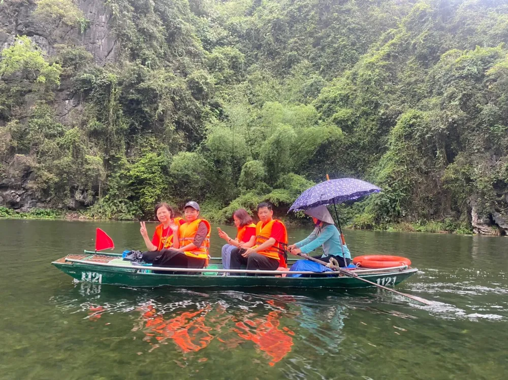 Tập trung gỡ khó, biến du lịch nội địa thành động lực phát triển ảnh 1