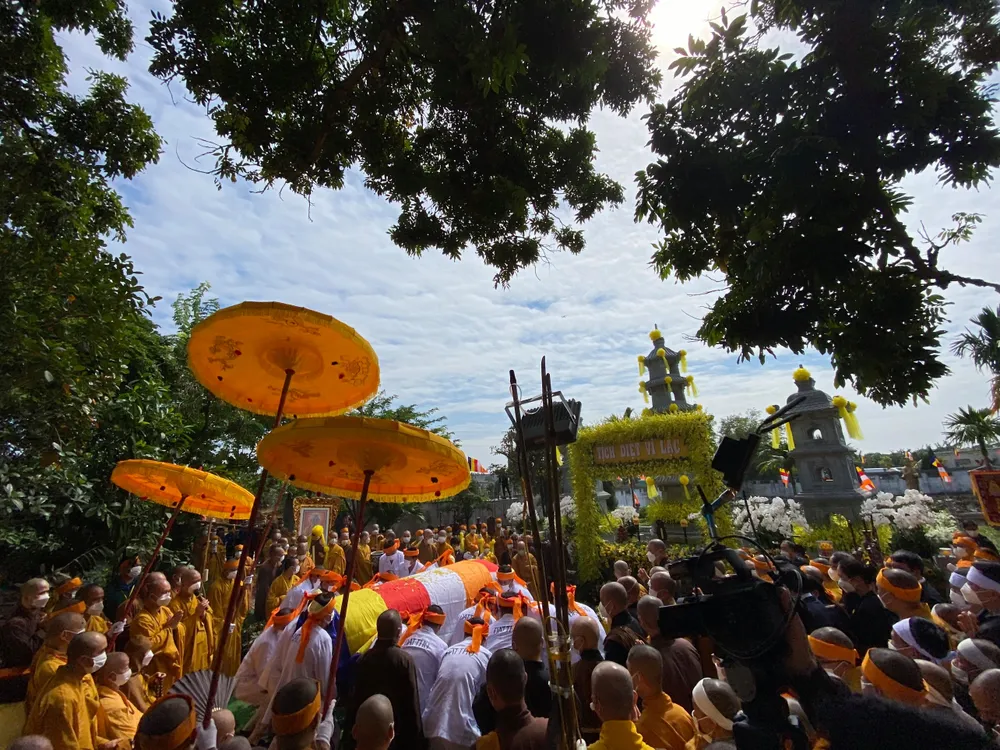 Trang nghiêm lễ tưởng niệm Đại lão Hòa thượng Thích Phổ Tuệ ảnh 5