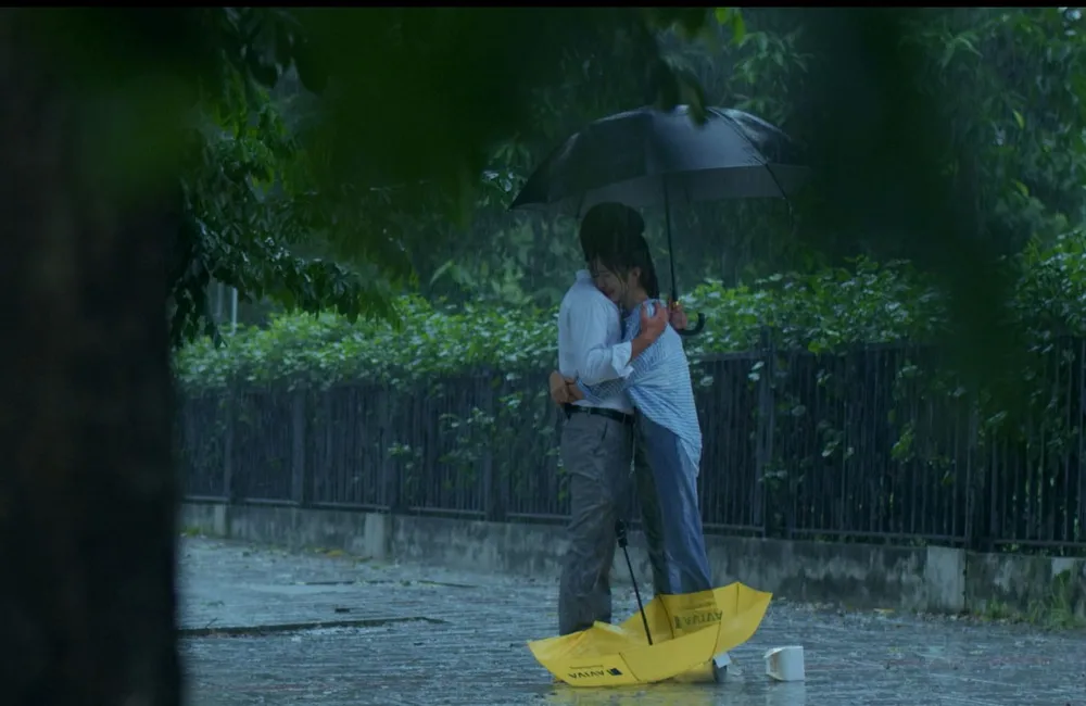 "Thương ngày nắng về" - lặng ngắm những câu chuyện về tình thân ảnh 4