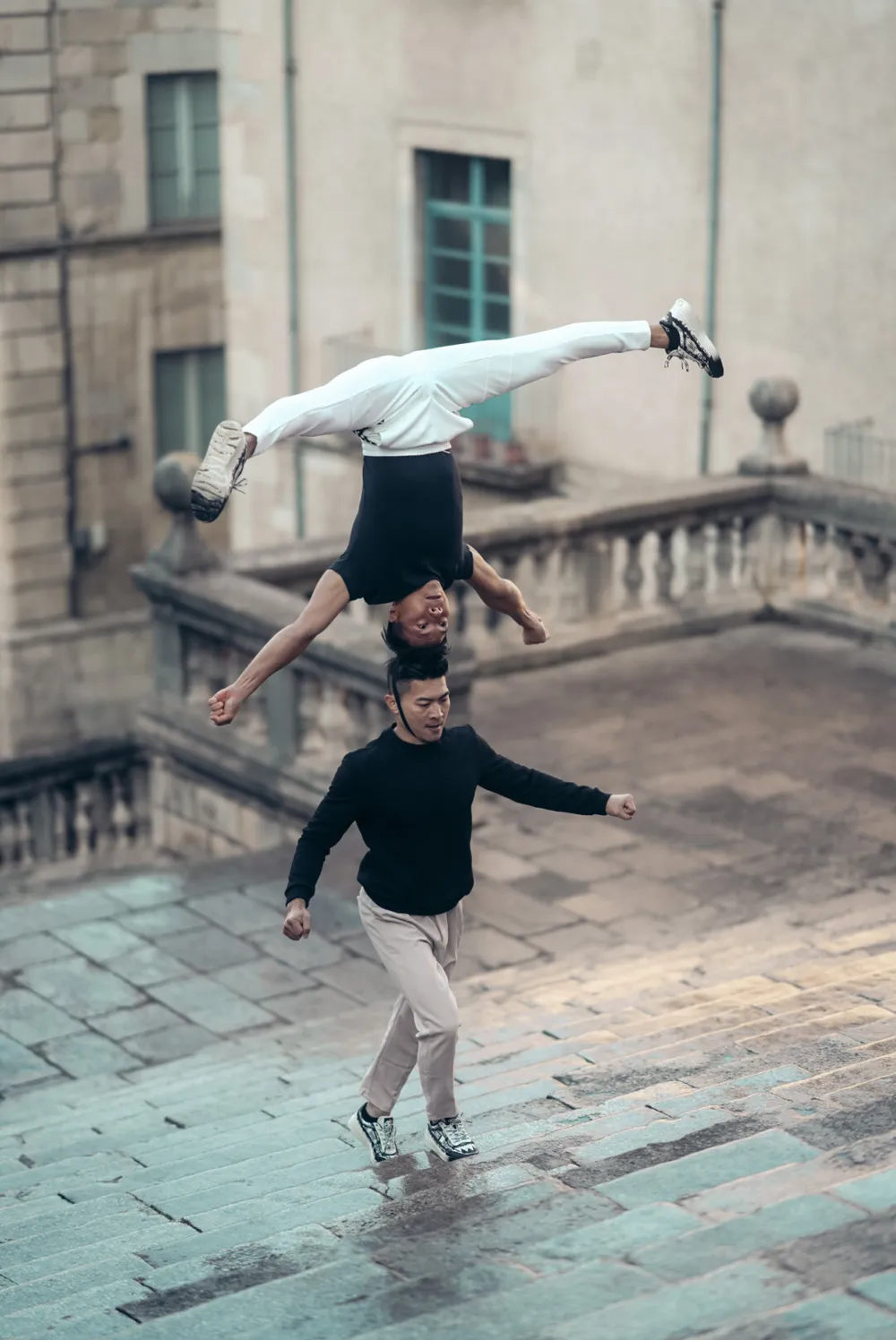 Hai anh em Quốc Cơ - Quốc Nghiệp chuẩn bị chinh phục kỷ lục thế giới mới tại Tây Ban Nha ảnh 1