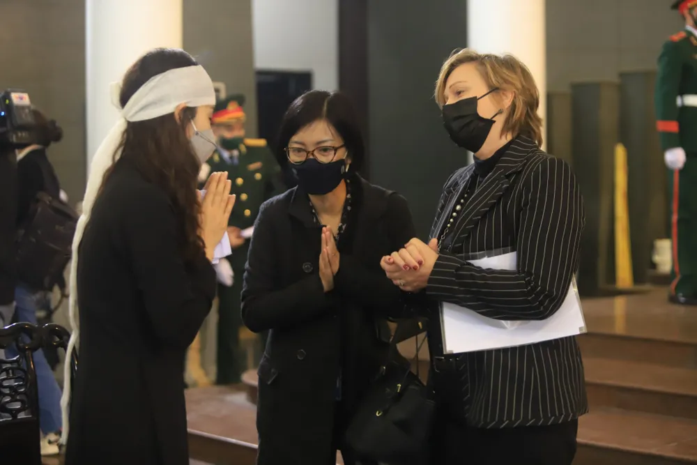 Xúc động tiễn đưa sĩ quan hy sinh khi làm nhiệm vụ Gìn giữ hòa bình ảnh 4