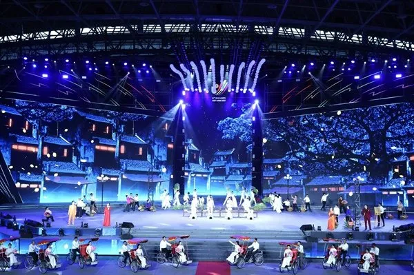 100 nghệ nhân quan họ gửi lời giã bạn trong lễ bế mạc SEA Games 31 ảnh 1