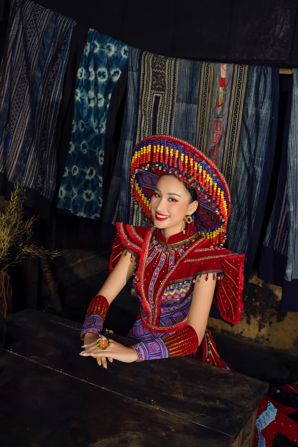 Đoàn Hồng Trang mang sắc màu Tây Bắc đến cuộc thi Hoa hậu Toàn cầu 2022 ảnh 5