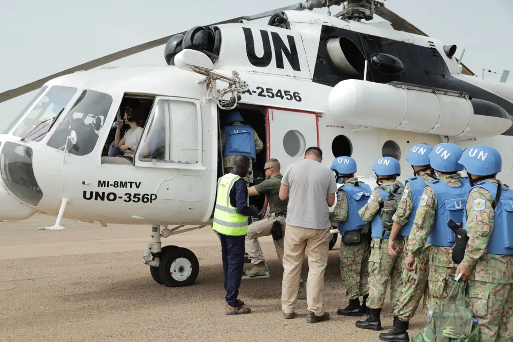 Đội công binh số 1 đã hoàn thành cuộc hành quân qua 6 quốc gia và vùng lãnh thổ ảnh 6